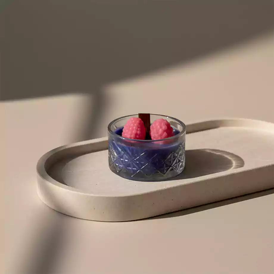 El Yapımı Cam Mum – Mor Renkli Frambuaz Detaylı Dekoratif Mum - Görsel 4