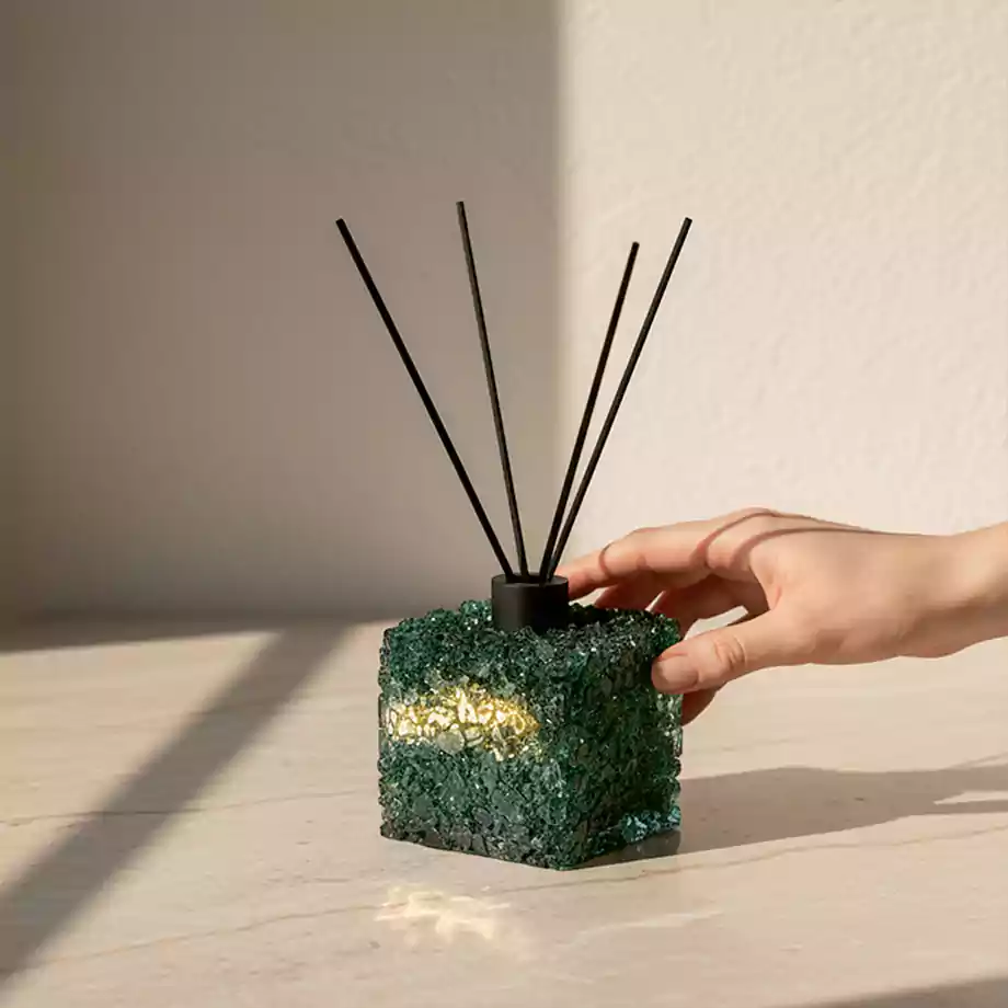 El Yapımı Epoksi Kristal Esanslık | Yeşil Taş Dokulu Esans Şişesi - Görsel 4